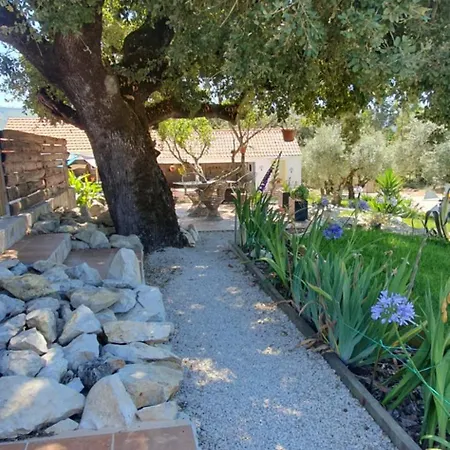 Casa 6 Personnes Quinta Pedras Da Lagoa * الكوباسا